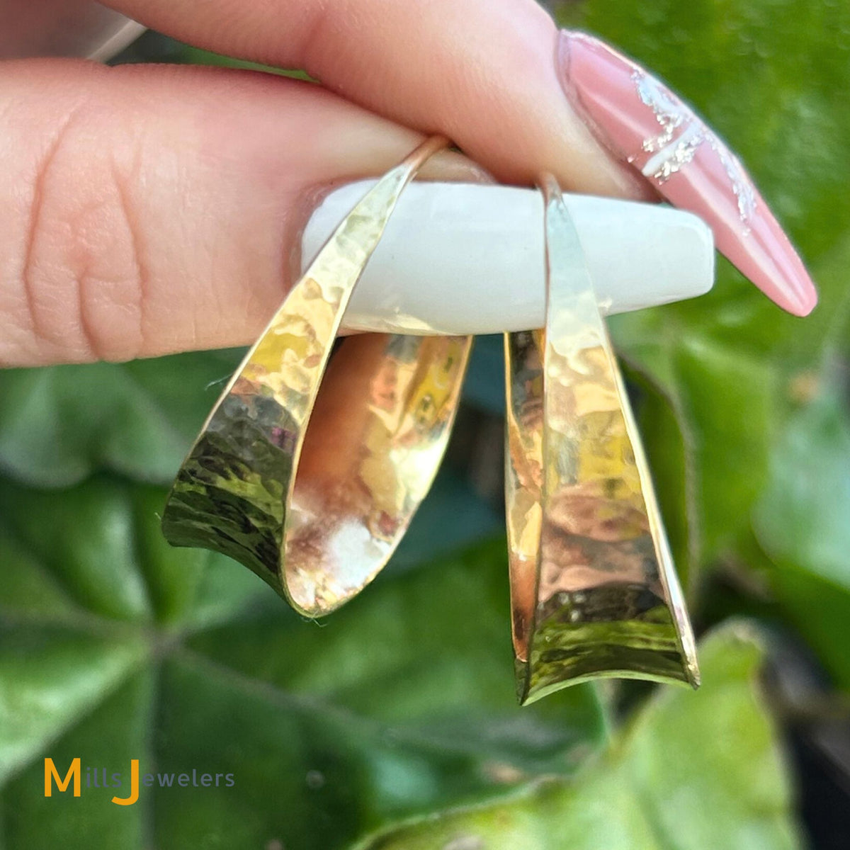 14K Yellow Gold James Avery 1” Hammered Valle Hoop Earrings Mills