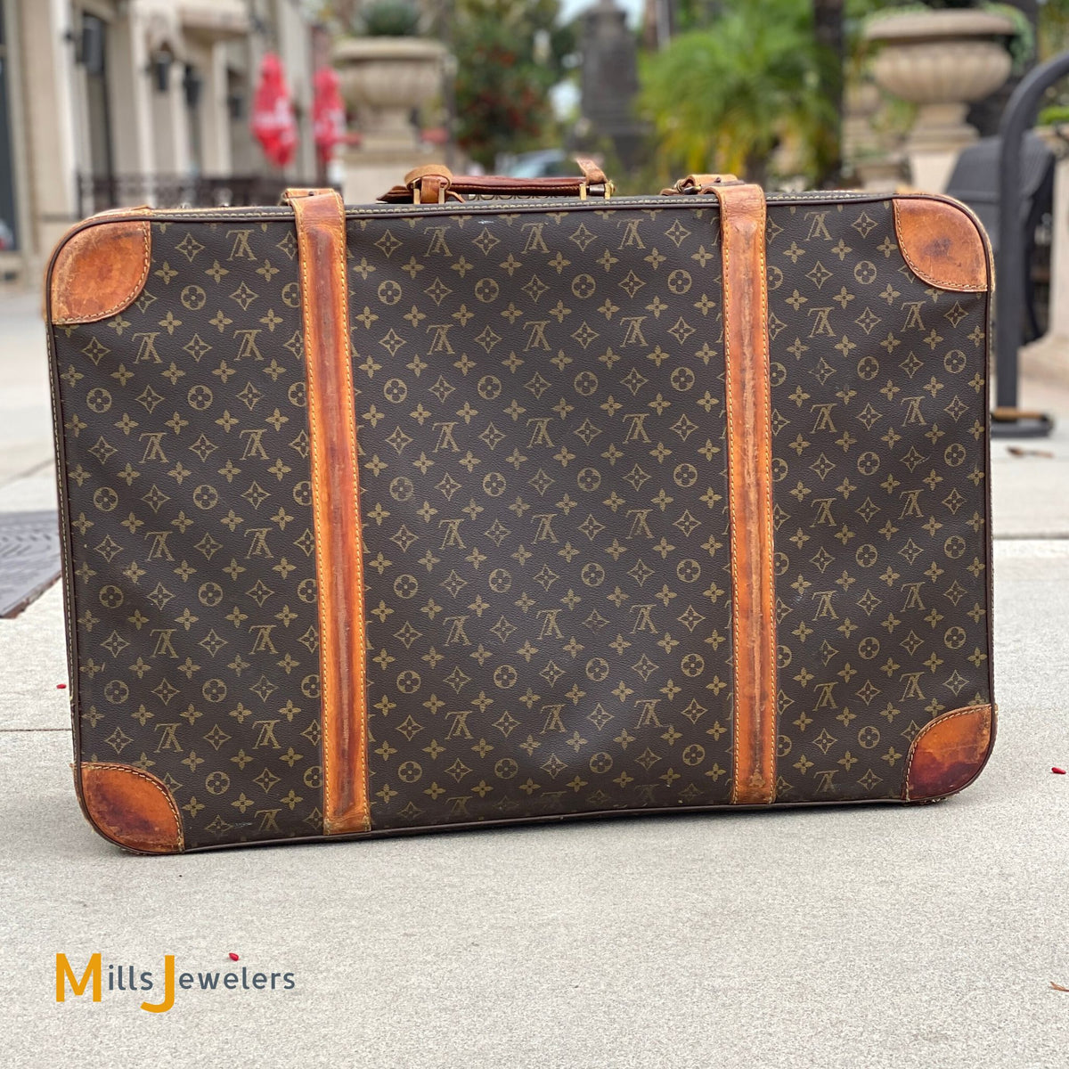 monogram louis vuitton suitcase