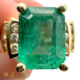Vintage 14K Yellow Gold 4.54ct Columbian Emerald and 0.36ctw Diamond Cocktail Ring Size 7