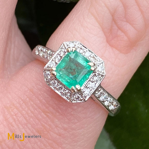 14K White Gold 0.63ct Emerald .27cts Diamond Halo Ring Size 4.5