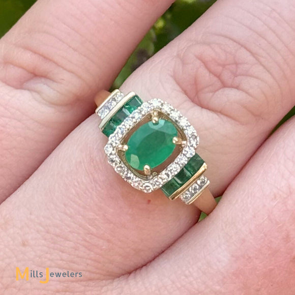 14K Yellow Gold 0.73ctw Emerald 0.17ctw Round Brilliant Diamond Cocktail Ring Size 7.25