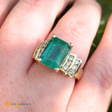 Vintage 14K Yellow Gold 4.54ct Columbian Emerald and 0.36ctw Diamond Cocktail Ring Size 7