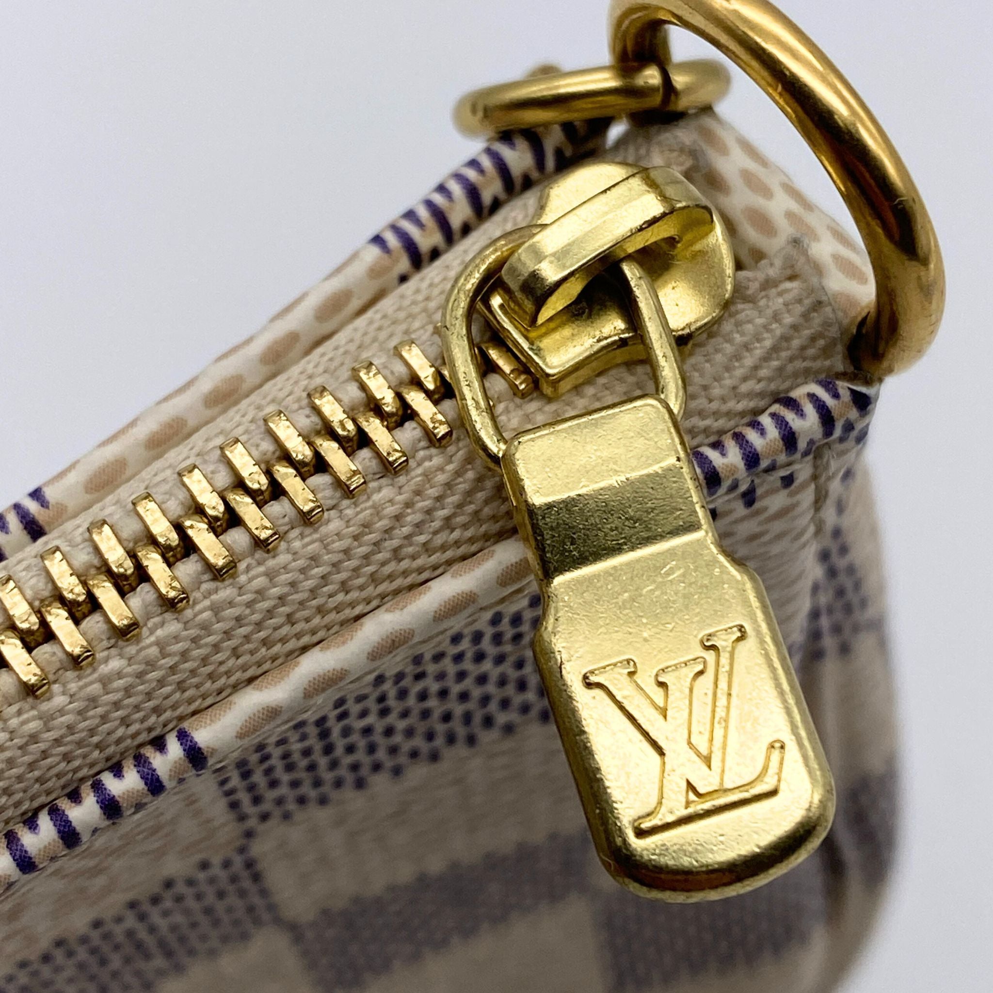 Tøm skraldespanden pædagog lægemidlet Louis Vuitton Damier Azur Mini Pochette Accessoires Pouch – Mills Jewelers  & Loan