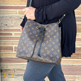 Louis Vuitton NéoNoé MM Monogram Noir Bucket Shoulder Bag M44020