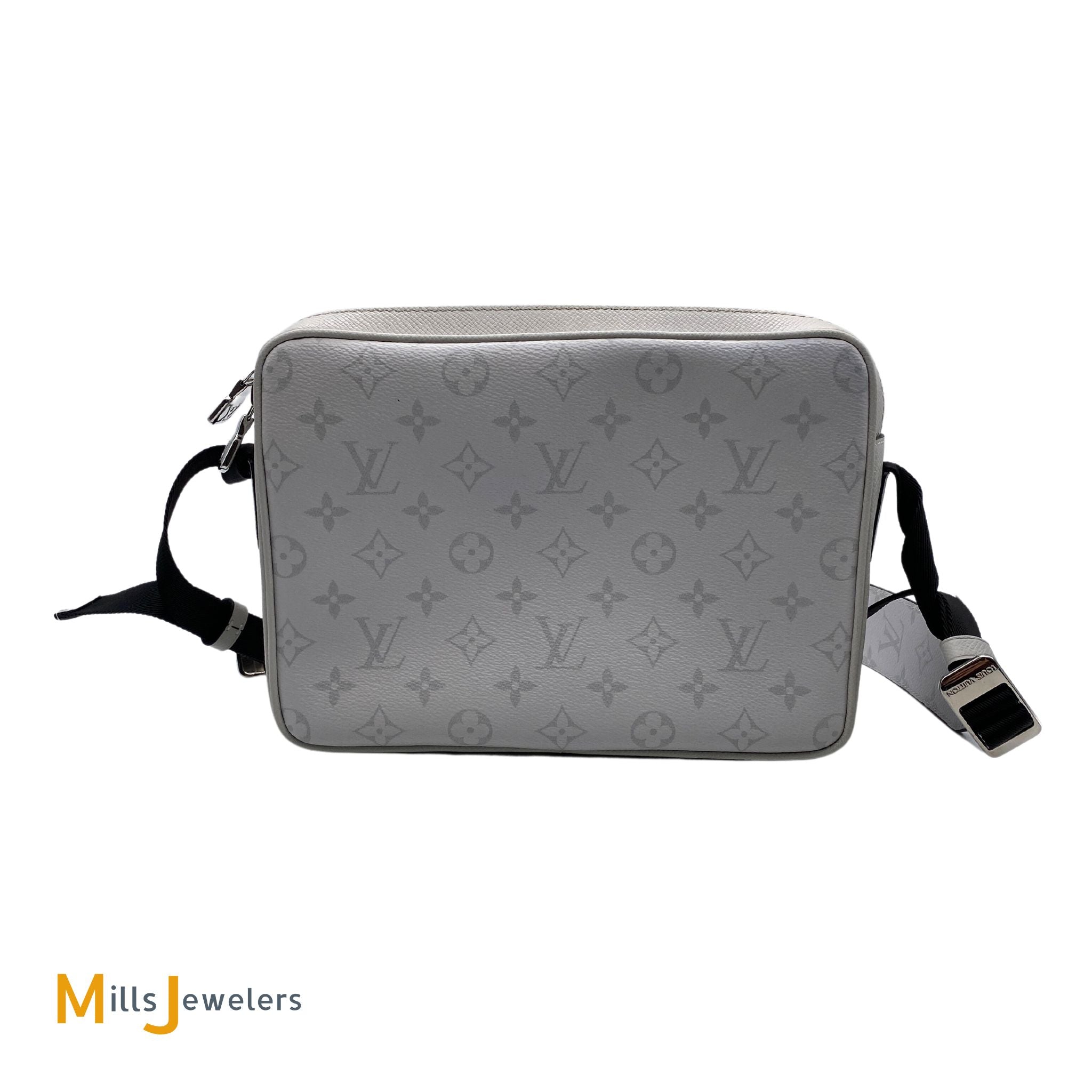 Louis Vuitton Outdoor Messenger Monogram Eclipse Taiga Black for Men