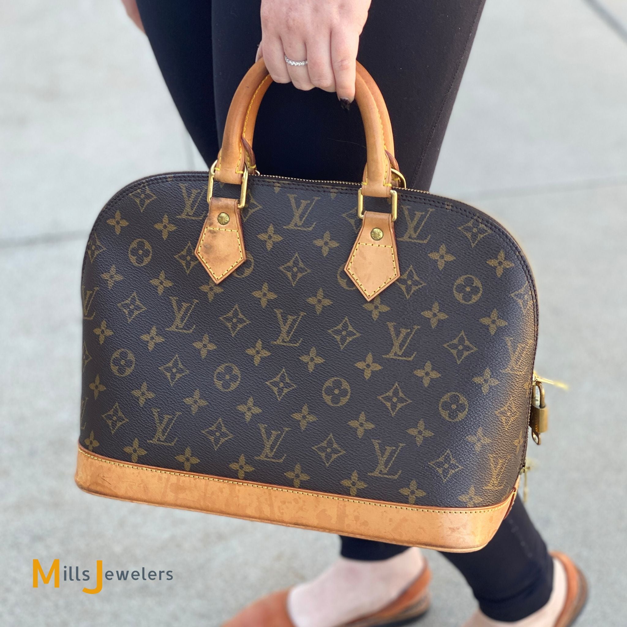 Used Brown Louis Vuitton Authentic Alma MM Monogram Canvas Top