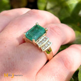 Vintage 14K Yellow Gold 4.54ct Columbian Emerald and 0.36ctw Diamond Cocktail Ring Size 7