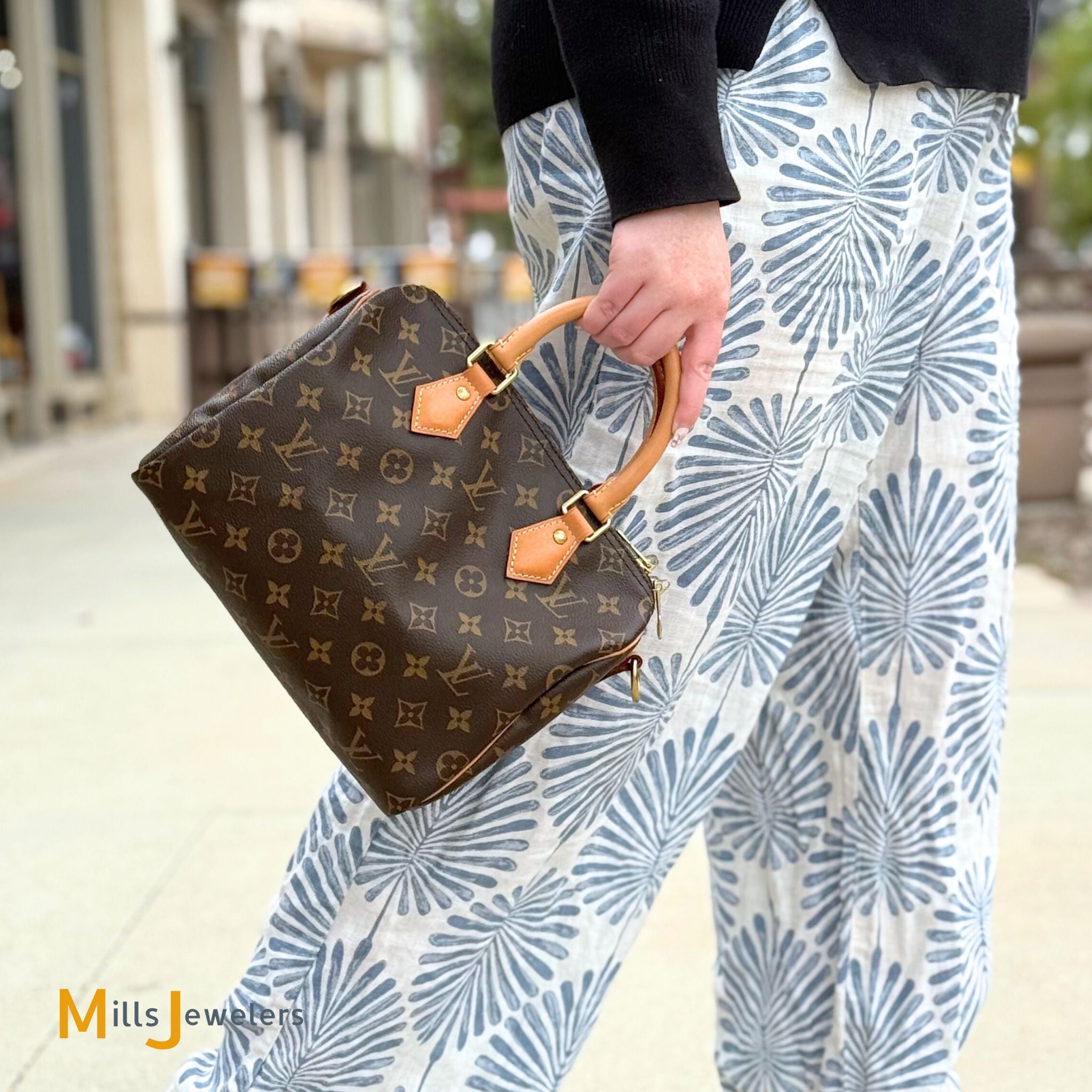 Louis Vuitton スピーディ25 Louis Vuitton Speedy 25 Bandouliere Monogram Canvas Crossbody Bag