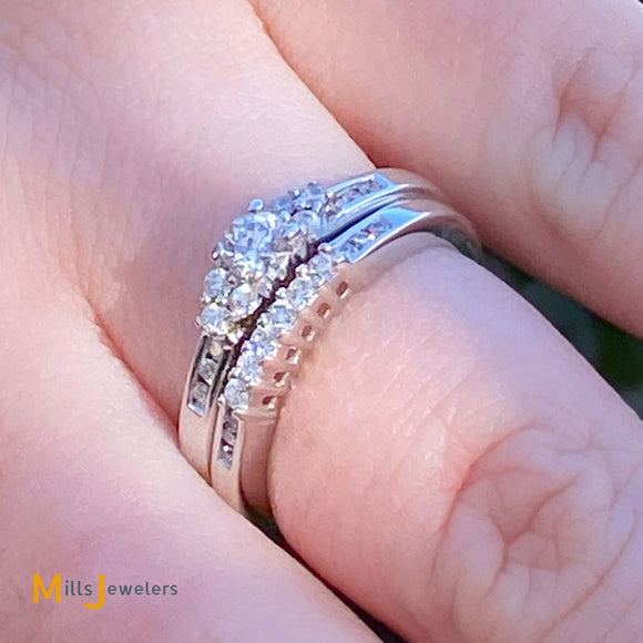 14K White Gold 0.41ctw Diamond Bridal Ring Set Size 5.25