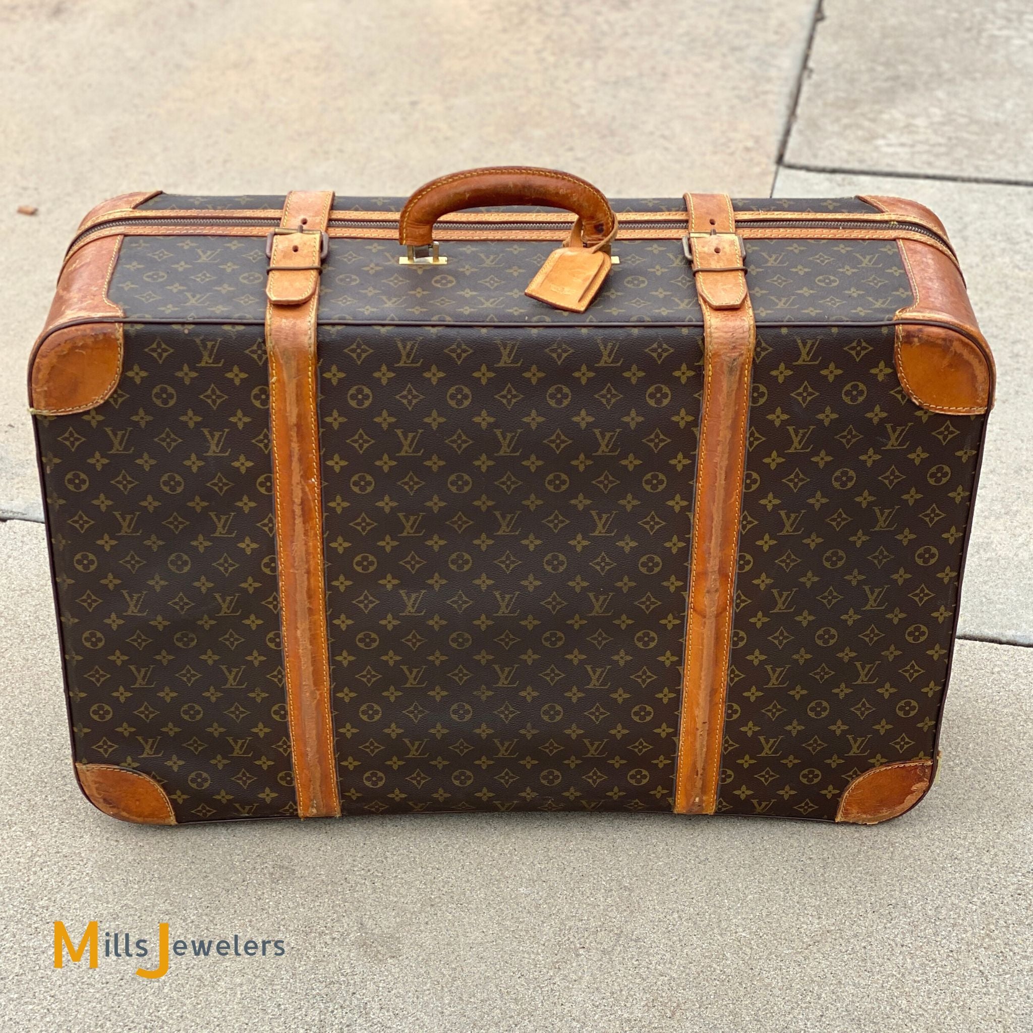 Louis vuitton large luggage store