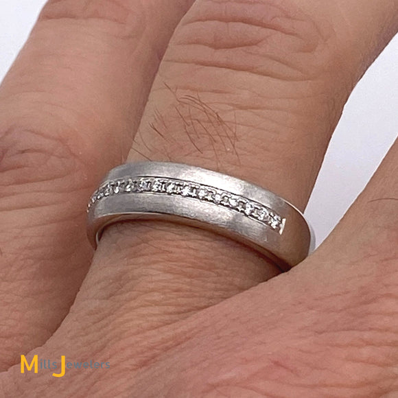 14K White Gold Mens Diamond Pavé Round Brilliant Wedding Band Size 8.25