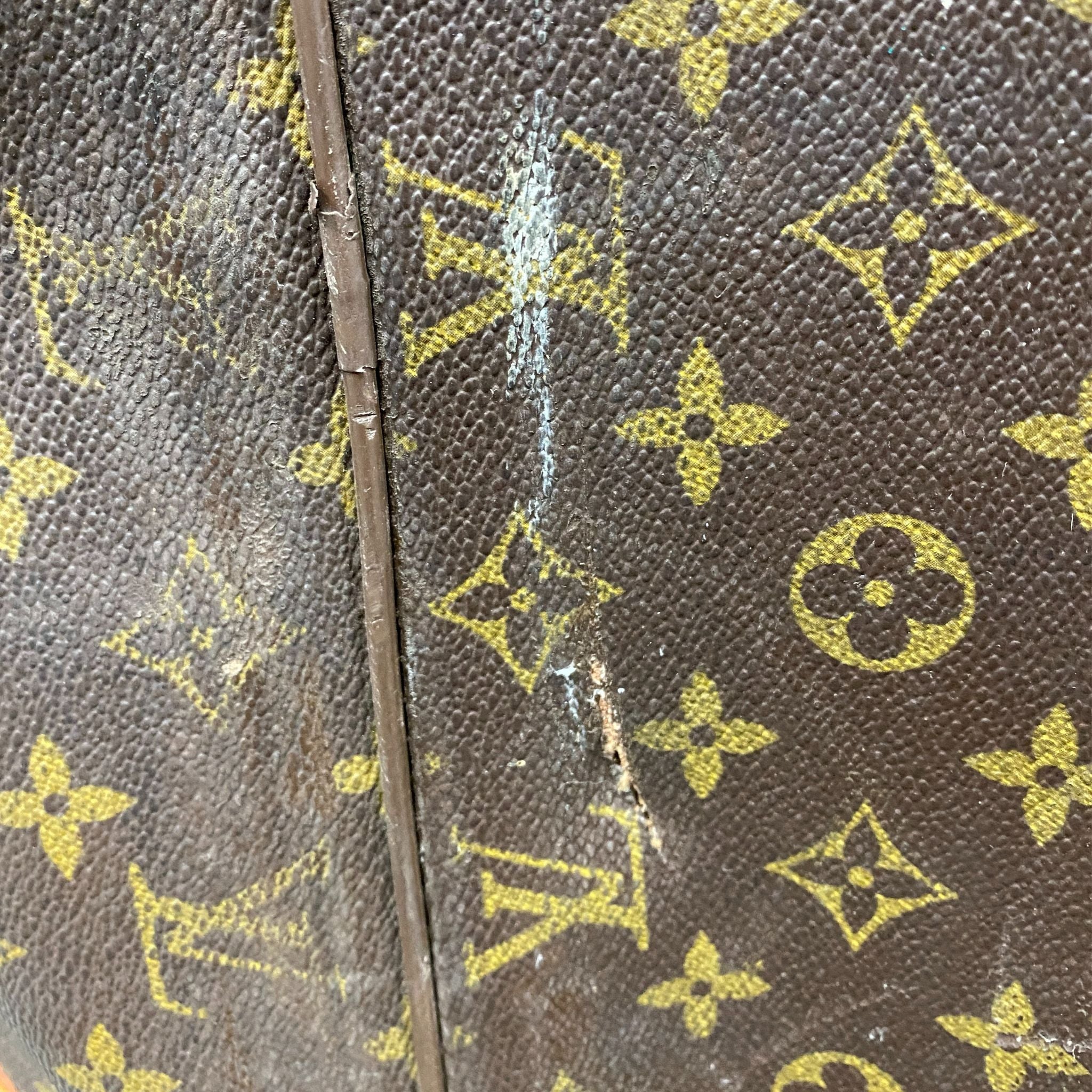 Louis Vuitton Stratos Jumbo Monogram Vintage X-Large Suitcase – Mills  Jewelers & Loan